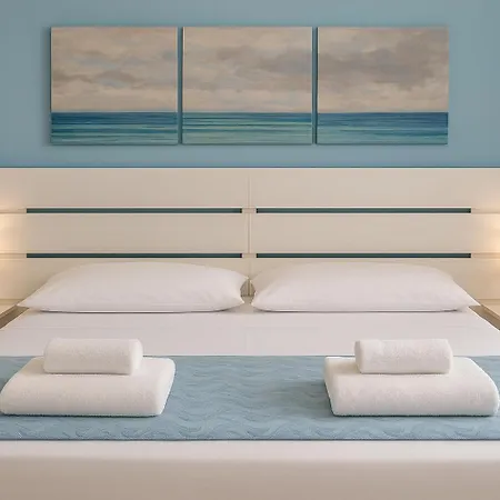 Iris Rooms-2