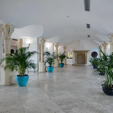 Phi Hotel Sighientu-3