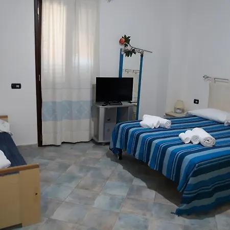 Room In Guest Room - Super Comfort Room In Sardinia - Italy-3