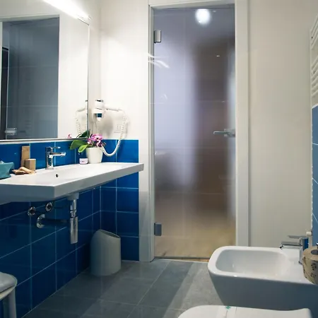 Mistral2 Hotel-3