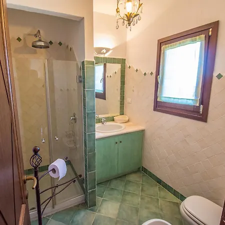 Villa Fiore Con Piscina E Vista Mare-2