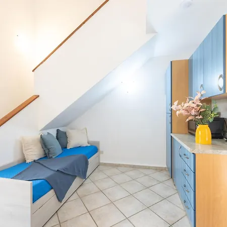 Isa-Apartments With Air Conditioning And External Outdoor Space In Budoni, At Only 300 M From The Beach-2