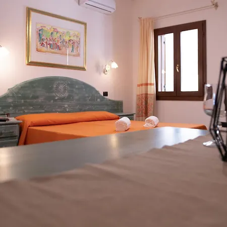 Isa - Residence Cala Viola-2