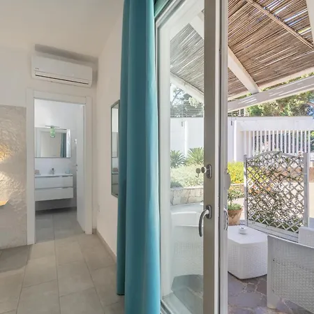 Angolo Mare Apartments&Rooms-2
