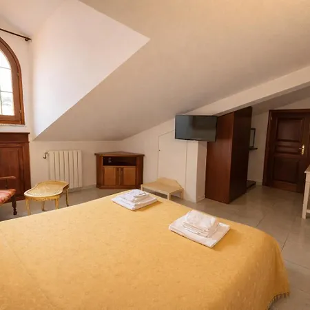 Euro Hotel Iglesias-3