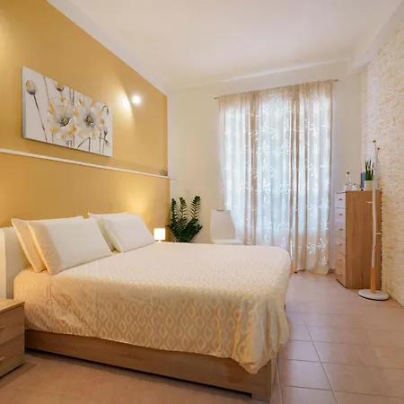 Montellino's Suite Oro-3