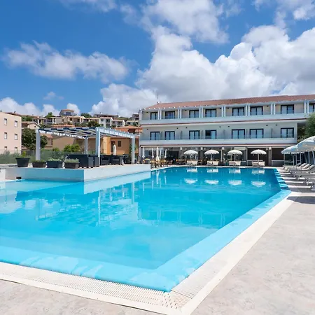 Residence Il Borgo Di Badesi-2