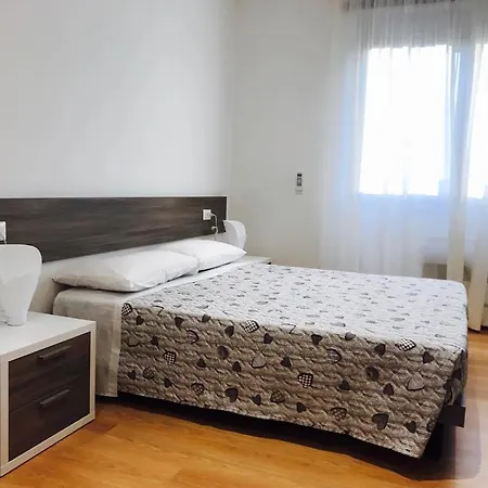 Four Rooms Guesthouse-2