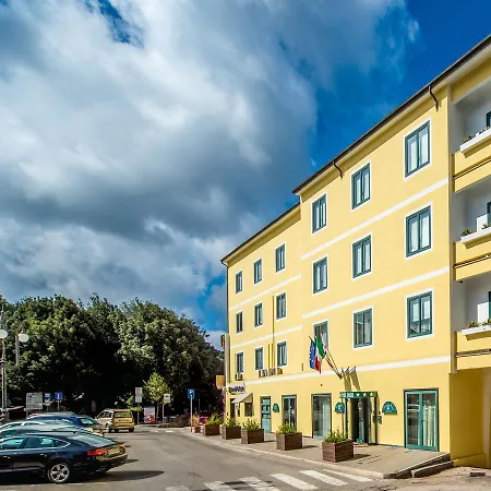 New Petit Hotel-2