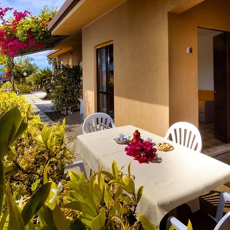 Residence Appartamenti Caffarena-2