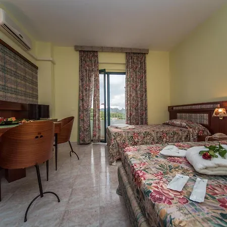 New Petit Hotel-3