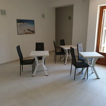 Guest House Tra Rocce E Mare-2