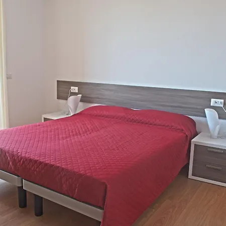 Four Rooms Guesthouse-3