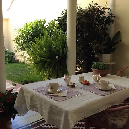 Dora'S Home-2