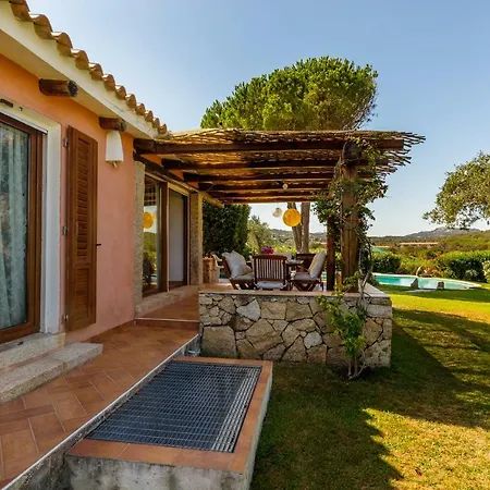 Villa Con Piscina Immersa In Un Meraviglioso Giardino - Wonderful Villa With Pool And Spacious Garden-3