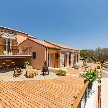 Tenuta Petra Bianca-3