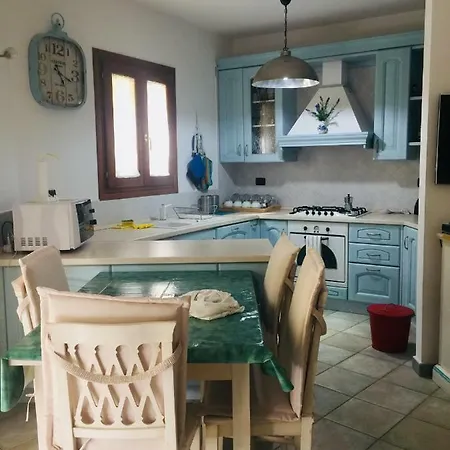 Splendido Appartamento Con Giardino A Santa Teresa-2