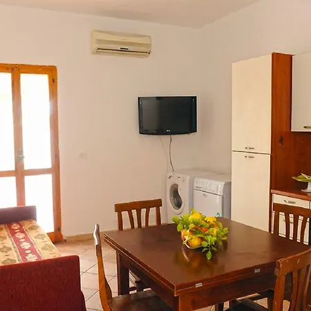 Roy House-3