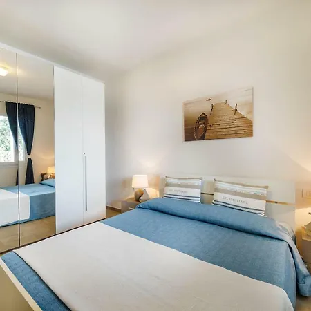 Caneis Apartments-3