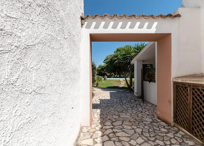 Segni Holiday Home Carloforte  con Piscina