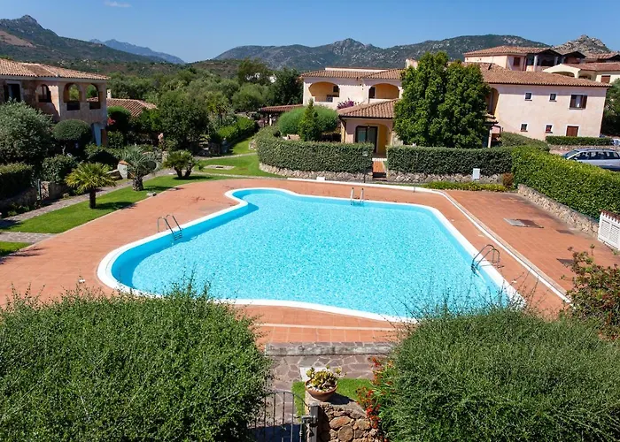 Villa Lu Maestrali 1 San Teodoro  con Piscina