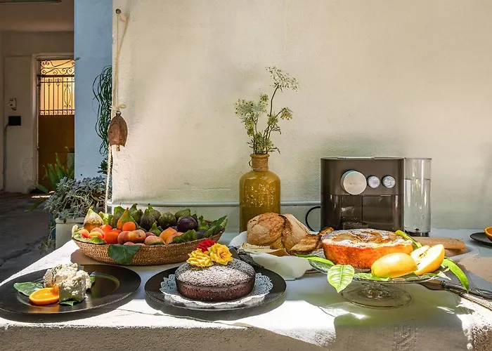 Q-Riosity Boutique Rooms Quartu SantʼElena