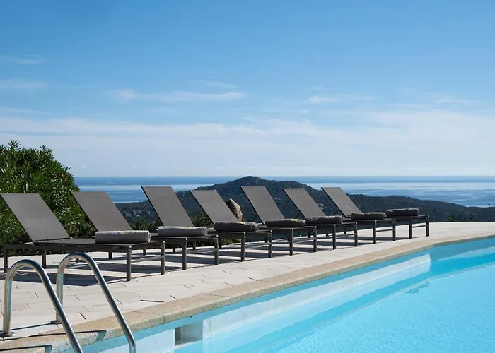 Villa Paradiso Con Piscina E Vista Mare Porto Cervo