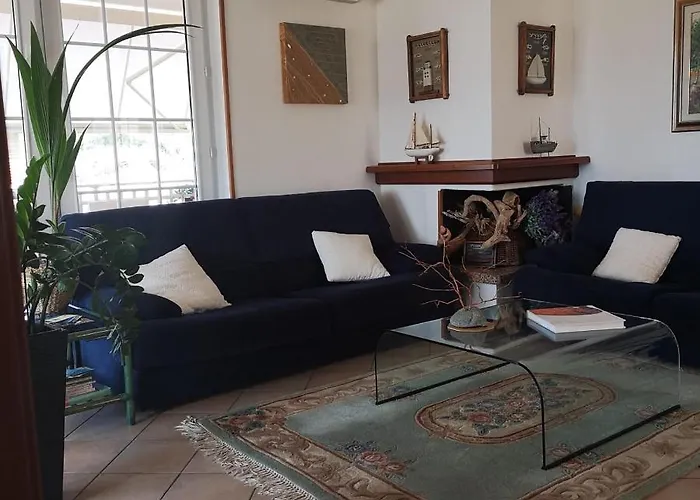 B&B Benjamin Badesi