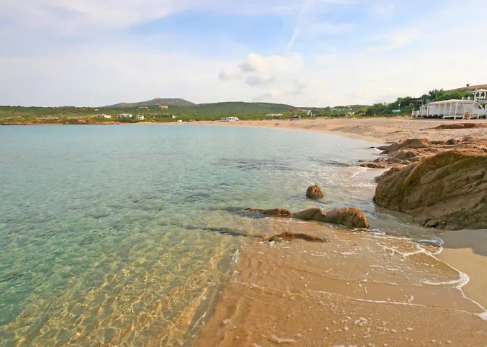 Locazione Turistica Scalitti Villa Isola Rossa con Piscina