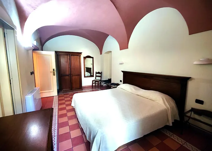 Corte Fiorita Albergo Diffuso Bosa