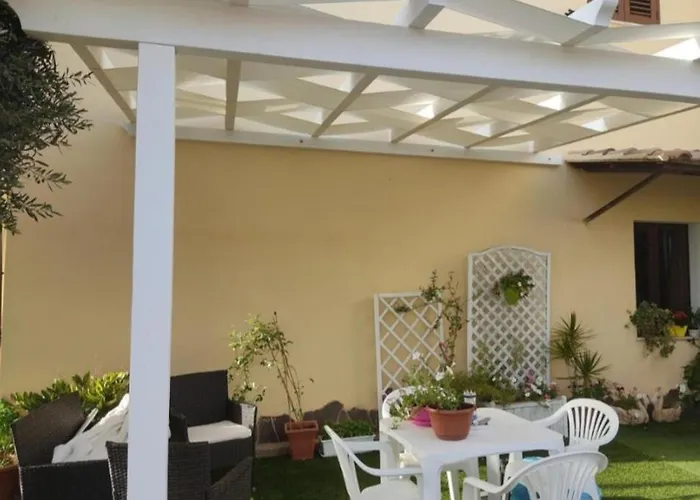 Hotel Domo Is Domus SantʼAnna Arresi