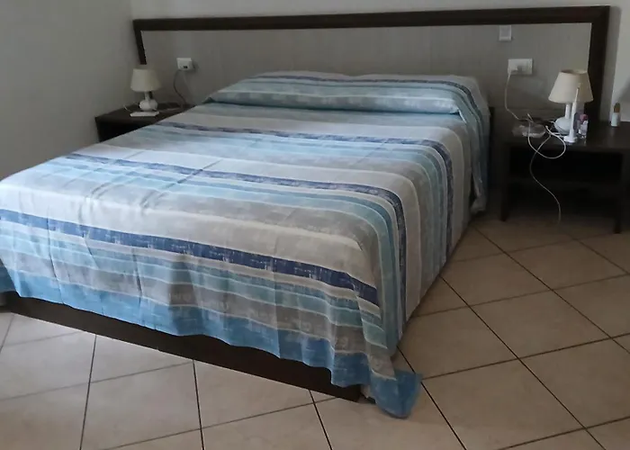 Bed and Breakfast Domo - Guest-House Il Nespolo Fiorito Orosei