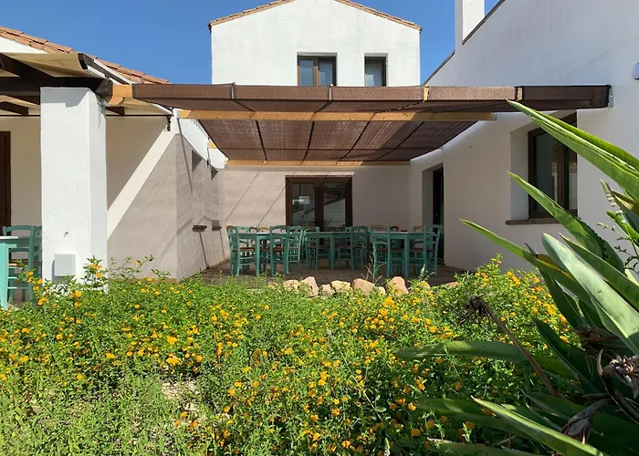 Hotel Cort'E Nastasj Tertenìa