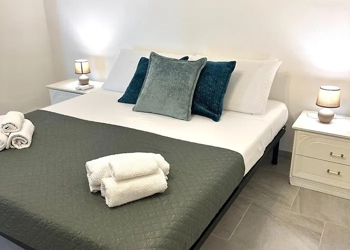 Garden House - B&B Near Bus Stop To Beaches & Airport Olbia