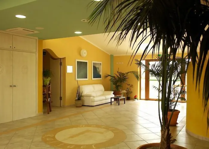 Hotel Raffael Putzu Idu