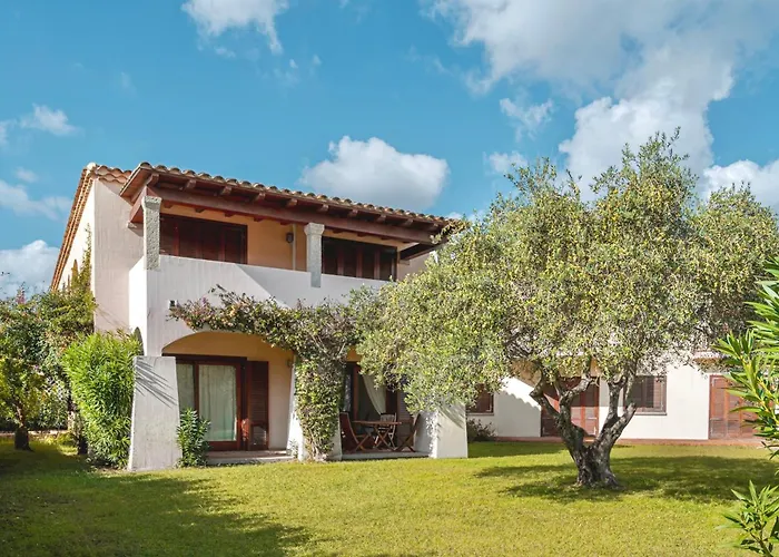 Marina Beach Residence With Private Beach In Marinella