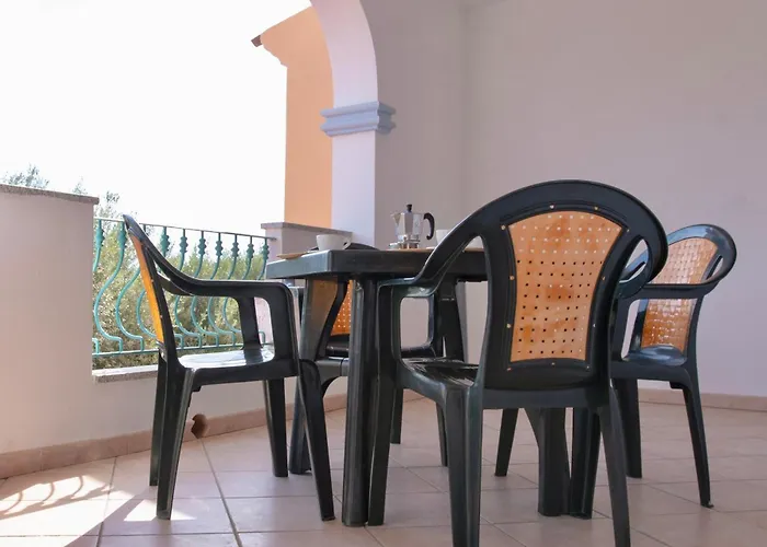 Isa - Residence Cala Viola Cala Liberotto