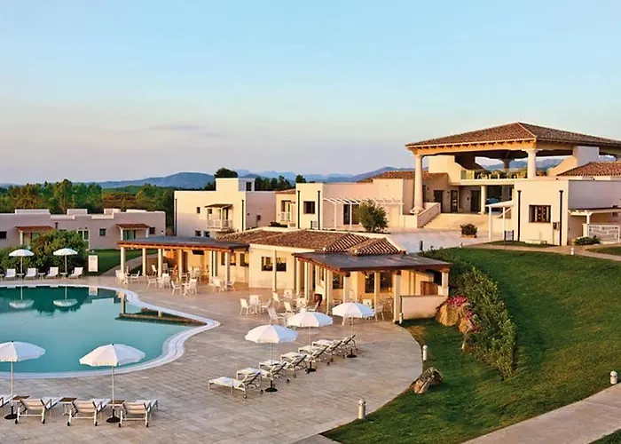 Grande Baia Resort And Spa San Teodoro 