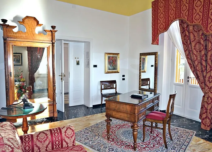 Alghero Hotels With Pool near Torre dell'Espero Rejal