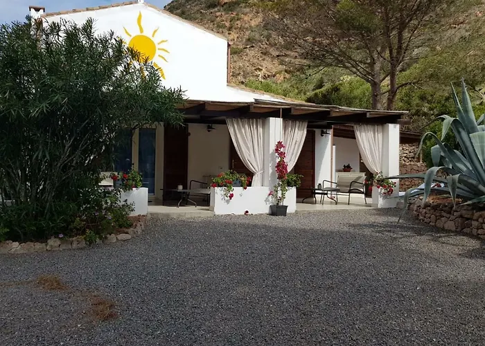 Bed and Breakfast Il Sole Del Genarbi Carloforte 