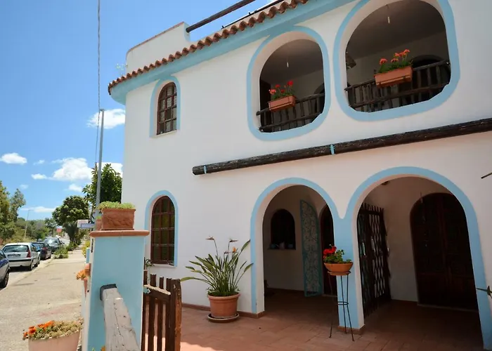 Villa Dessena Guest House Cala Liberotto