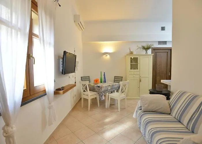 Izzhome Vittorio Emanuele Pula